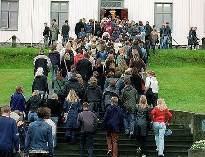 Fyrirhugaður niðurskurður til framhaldsskólanna mun koma illa niður á forvarnastarfi, að sögn kennara og forvarnafulltrúa.