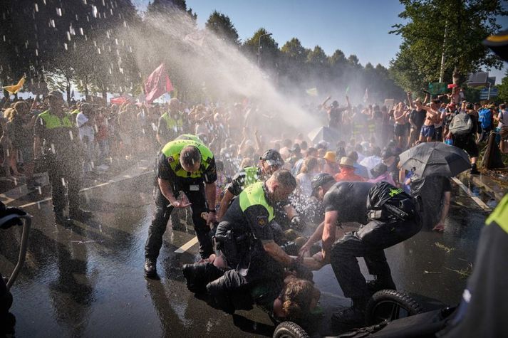 Aljólegu baráttusamtökin Extinction Rebellion stóðu fyrir mótmælunum. 