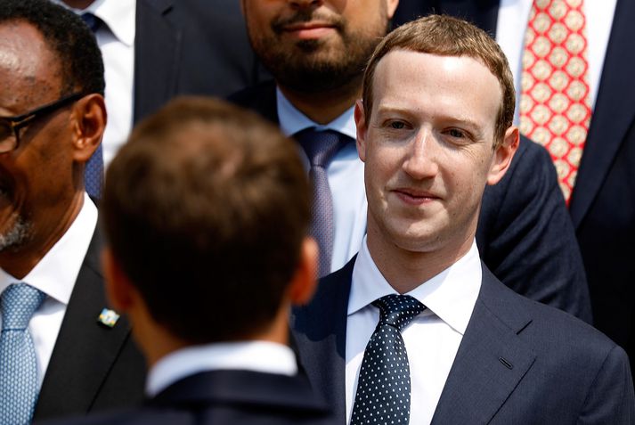 Zuckerberg og aðrir stjórnendur Facebook hafa lofað bót og betrun í meðhöndlun persónuupplýsinga notenda. Enn virðist langt í land þar.
