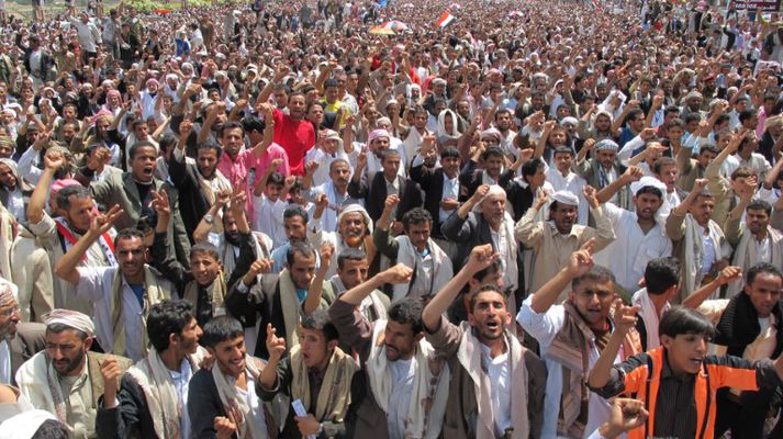 Myndin er af mótmælendum sem krefjast afsagnar forsetans Ali Abdullah Saleh.