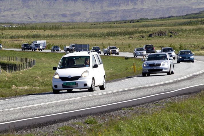 Rifflur voru settar í veginn á sínum tíma á Vesturlandsveg og Suðurlandsveg milli Hveragerðis og Selfoss. Ódýr og árangursrík aðgerð sem fækkaði alvarlegum umferðarslysum á þessum köflum verulega.