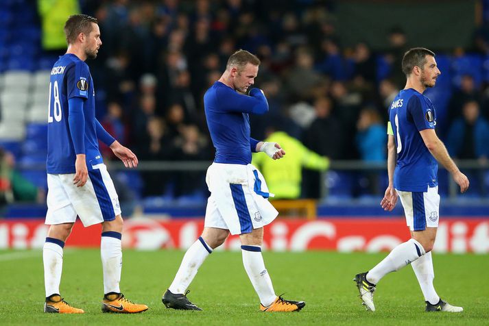 Gylfi Þór Sigurðsson, Wayne Rooney og Leighton Baines.