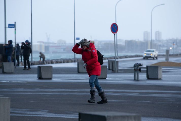 Gul veðurviðvörun hefur verið gefin út fyrir nær alla landshluta á morgun, þann 23. maí.