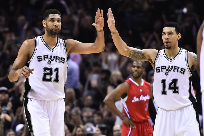 Tim Duncan er ánægður með að Danny Green verði áfram hjá Spurs.