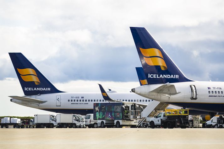 Flugvélafloti Icelandair á Keflaví­kurflugvelli.