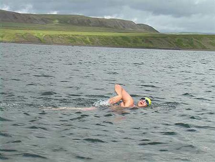 Benedikt er meðal fremstu sjósundsmanna landsins en hann hefur meðal annars þreytt Vestfjarðasund.
