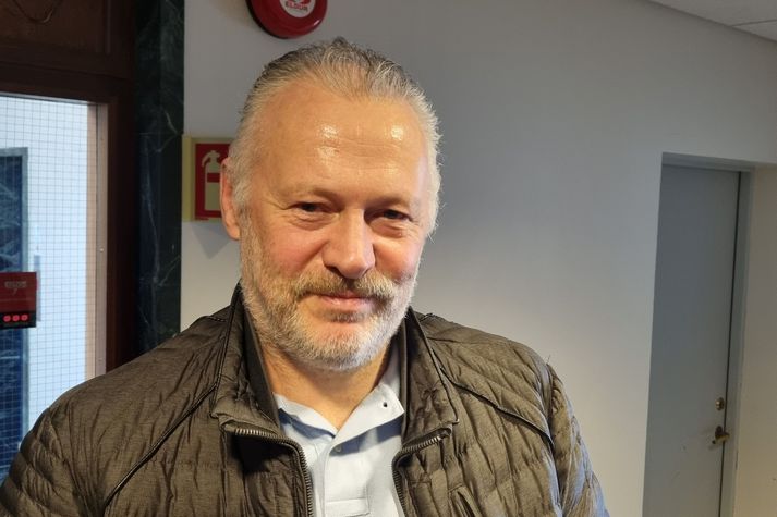 Páll Steingrímsson í héraðsdómi. Þóra Arnórsdóttir og RÚV voru sýknuð í máli hans á hendur þeim en hann hefur nú tekið ákvörðun um að áfrýja því til Landsréttar.