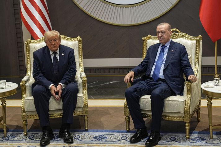 Donald Trump og Tayyip Erdogan, forseti Tyrklands, á blaðamannafundi í dag. 