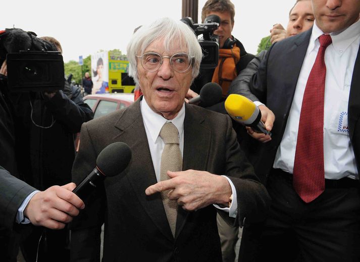 Bernie Ecclestone er harður i horn að taka í samningamálum.