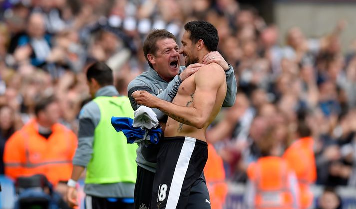 Jonas Gutierrez kvaddi Newcastle United með stæl.