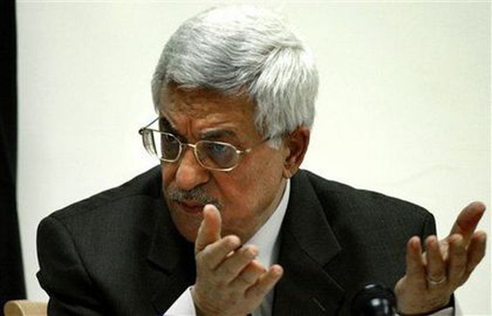 Abbas forseti Palestínu situr fastur við sinn keip.