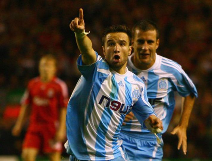 Valbuena fagnar glæsilegu sigurmarki sínu á Anfield
