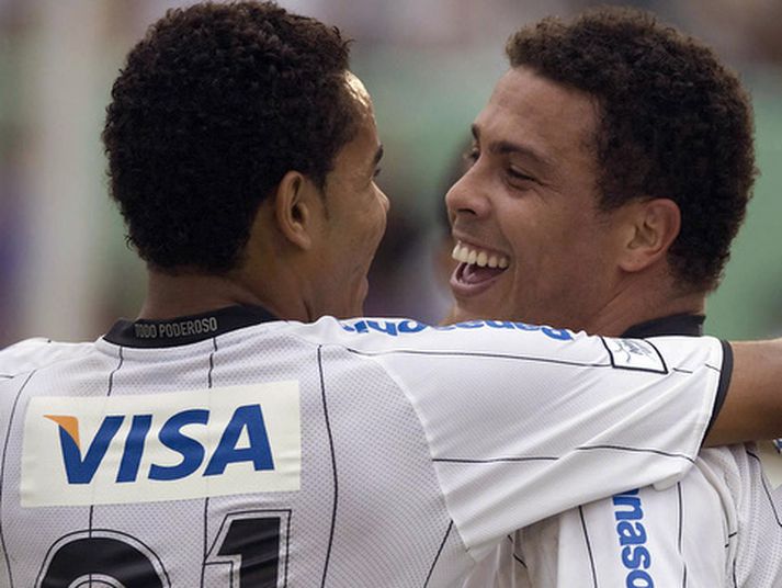 Ronaldo er farinn að skora fyrir Corinthians