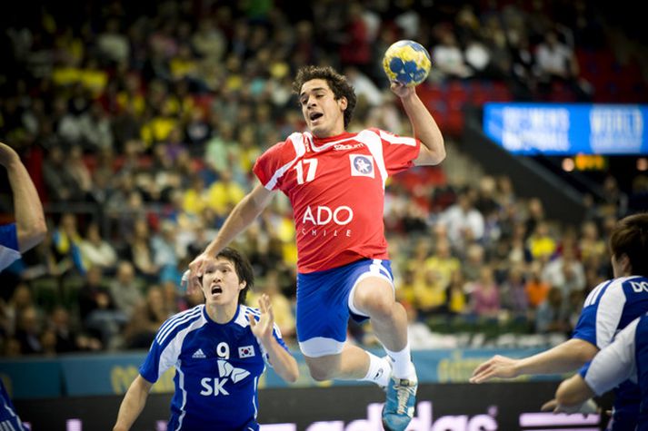 Rodrigo Salinas í leik með Chile á HM.