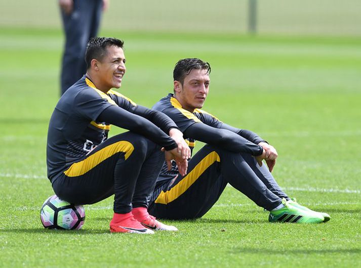 Sánchez og Özil skoruðu samtals 42 mörk í vetur.