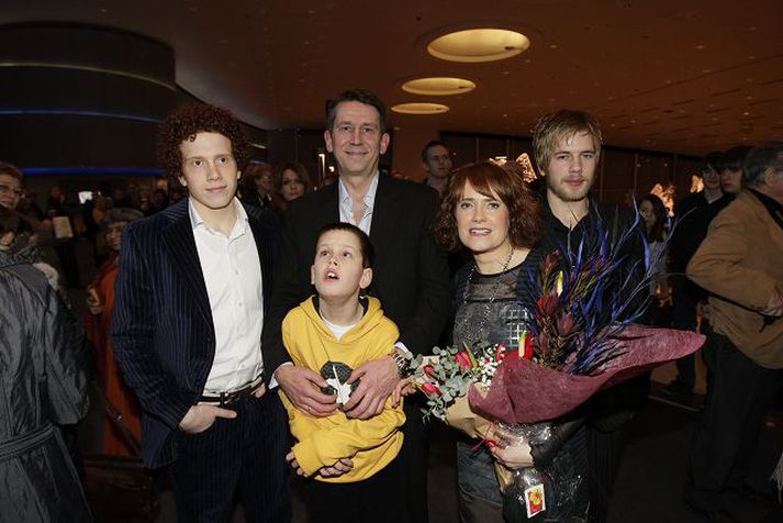 Fjölskyldan var að sjálfsögðu samankomin á frumsýningunni í Smárabíó. Frá hægri: Unnar Snær, Þorkell, Þorsteinn, Margrét og Eric.
