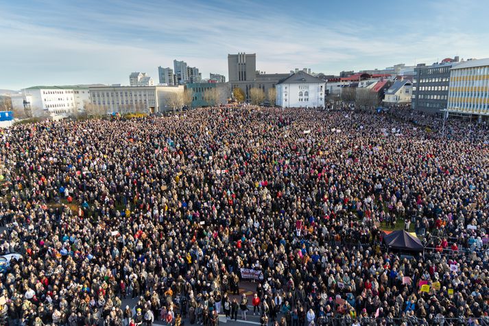 Gríðarlegur fjöldi fólks mætti í miðbæinn á baráttufundinn klukkan 14 í dag.