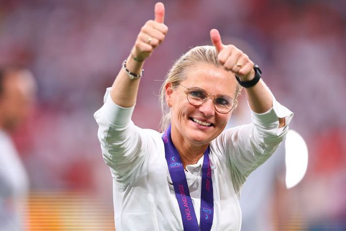 Sarina Wiegman hefur unnið alla tólf leiki sem hún hefur stýrt liði á Evrópumeistaramóti kvenna í fótbolta og gerr bæði Holland og England að Evrópumeisturum.