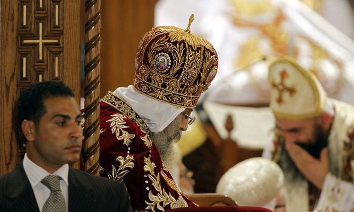 Tawadros annar, 118. páfi koptískrar kirkju Egyptalands, messaði síðasta laugardag. Fréttablaðið/AP