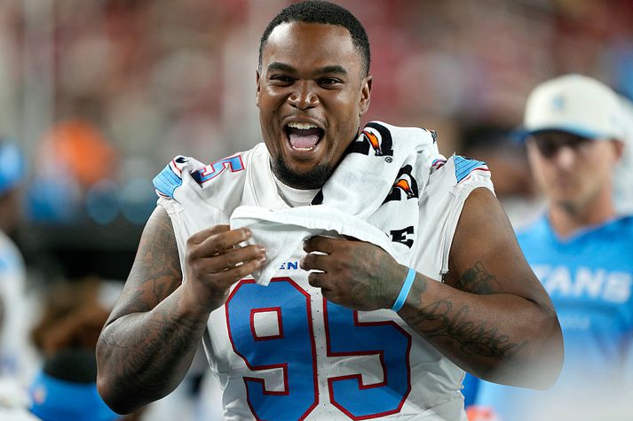 Jordan Elliott í leik með Titans.