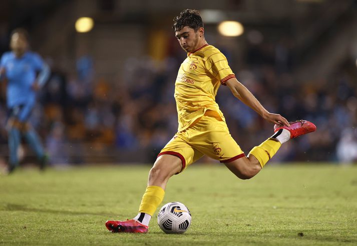 Josh Cavallo í leik með Adelaide United í áströlsku úrvalsdeildinni.