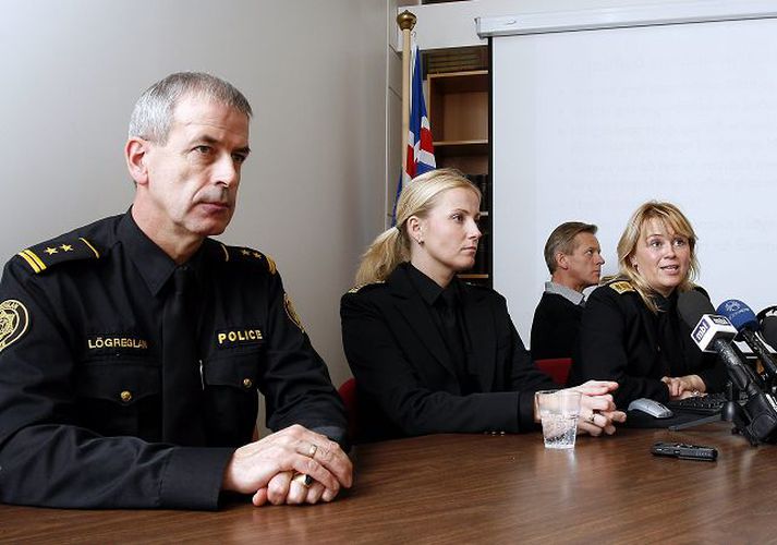 SKIPULÖGÐ GLÆPASTARFSEMI Margir glæpahópar hérlendis falla undir skilgreiningu evrópsku lögreglunnar Europol um skipulagða glæpastarfsemi. Þar á meðal eru pólskir, litháískir og íslenskir glæpahópar með tengsl erlendis. Þetta kom fram á blaðamannafundi í gær. Á myndinni eru, frá vinstri: Jóhannes Jensson aðstoðaryfirlögregluþjónn, Alda Hrönn Jóhannsdótttir, staðgengill lögreglustjóra, Sigríður Björk Guðjónsdóttir, lögreglustjóri á Suðurnesjum, og Arnar Jensson, tengslafulltrúi hjá Europol. fréttablaðið/gva