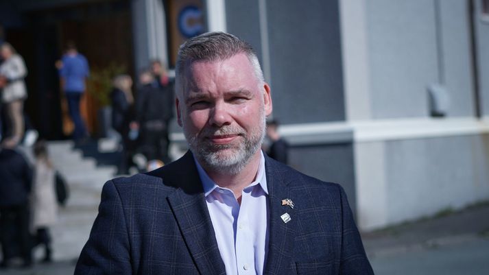 Guðmundur Fertram Sigurjónsson, forstjóri og stofnandi Kerecis, segir Lífsverk hafa selt hlut sinn nokkrum mánuðum áður en fyrirtækið var selt fyrir nærri 180 milljarða.