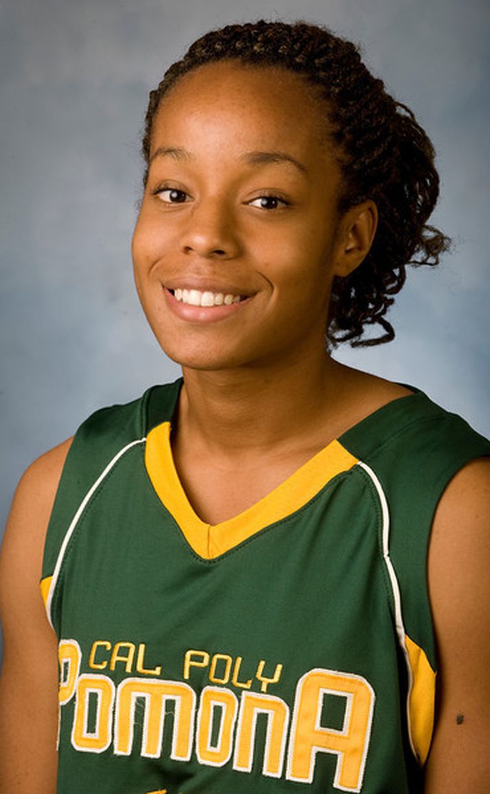 Reyana Colson í búningi Cal Poly Pomona háskólans.