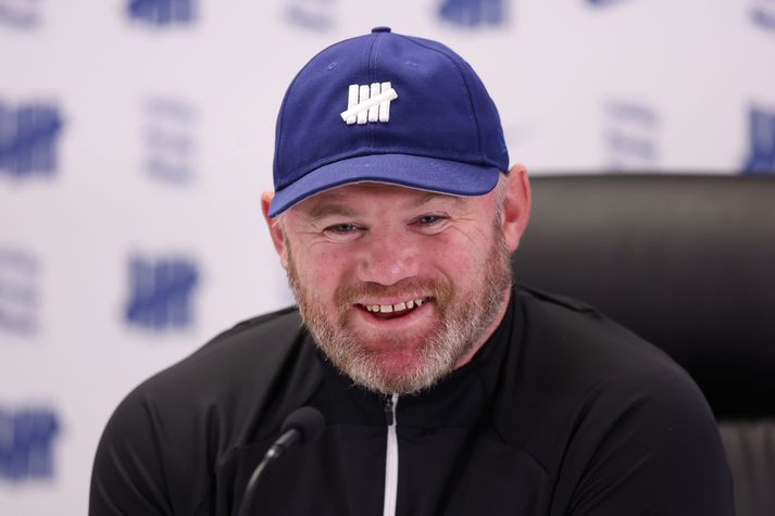 Wayne Rooney ætlar að koma Birmingham aftur upp í ensku úrvalsdeildina.