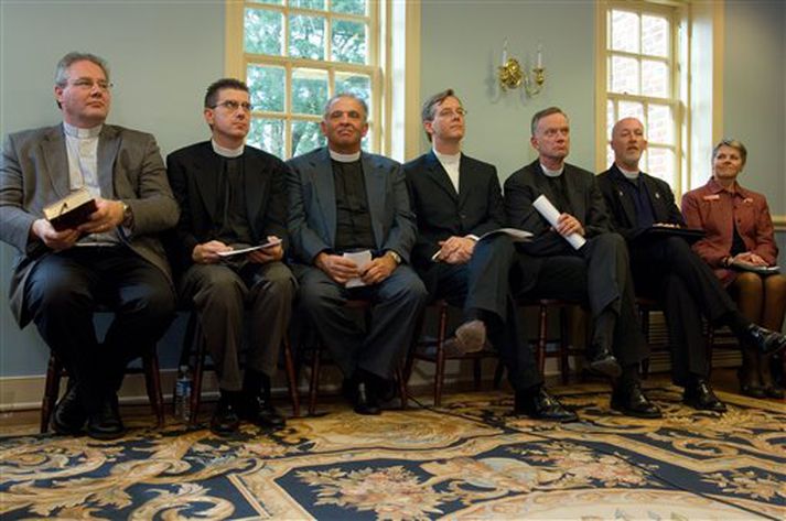 Fulltrúar sóknanna sem sögðu sig úr bandarísku Biskupakirkjunni.