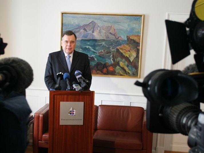 Geir H. Haarde á blaðamannafundi í forsætisráðuneytinu í dag.
