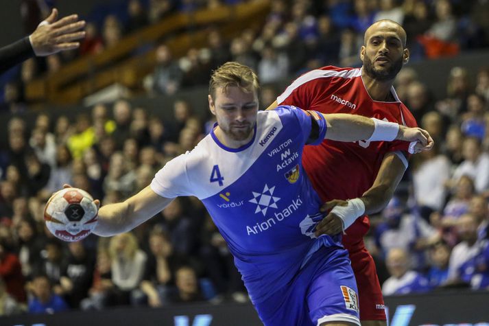 Aron Pálmarsson verður í eldlínunni með íslenska landsliðinu í handbolta þegar liðið mætir Noregi í æfingaleik ytra síðdegis í dag. 