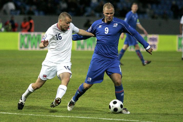 Eiður Smári í leiknum gegn Noregi 2009.