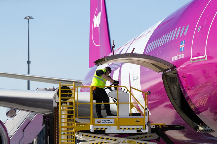 Ekki eru nema nokkrar vikur þangað til að starfsmenn á Keflavíkurflugvelli munu aftur sinna vélum WOW air, ef marka má talmann félagsins.