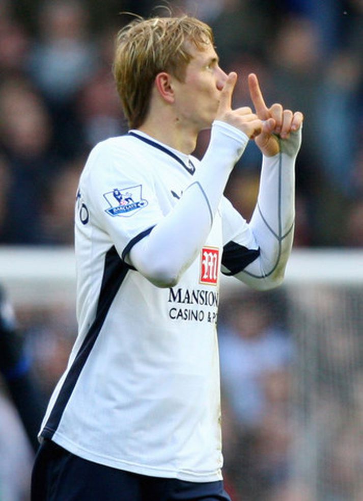 Roman Pavlyuchenko fagnar marki sínu í dag.