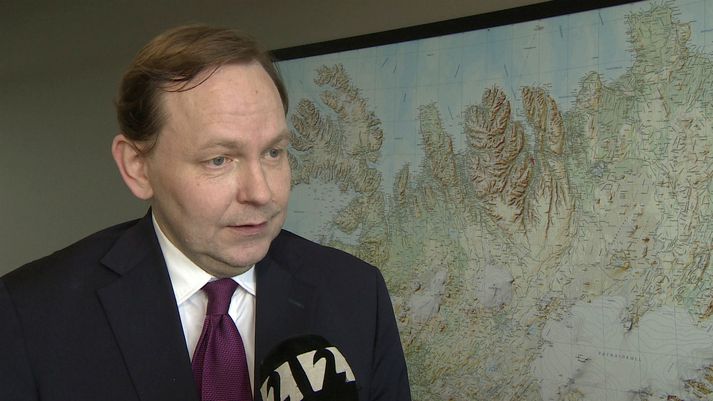 Jón Gunnar Jónsson segir að það myndi aldrei hafa verið leyft á alþjóðlegum verðbréfamörkuðum þar sem hann starfaði að starfsmenn ráðgjafafyrirtækis með útboði á félagi keyptu á sama tíma. Það skapi hagsmunaárekstur. Vonbrigði sé ef það hafi verið gert hér. 