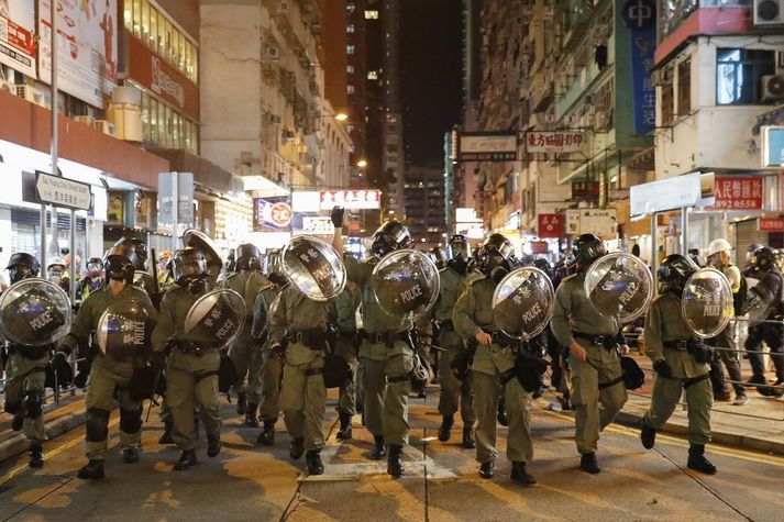 Ítrekað kom til átaka á mili mótmælenda og lögreglu í Hong Kong í fyrra.