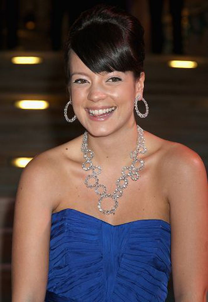 Ólétt Lily Allen er alsæl þessa dagana, enda á hún von á sínu fyrsta barni.