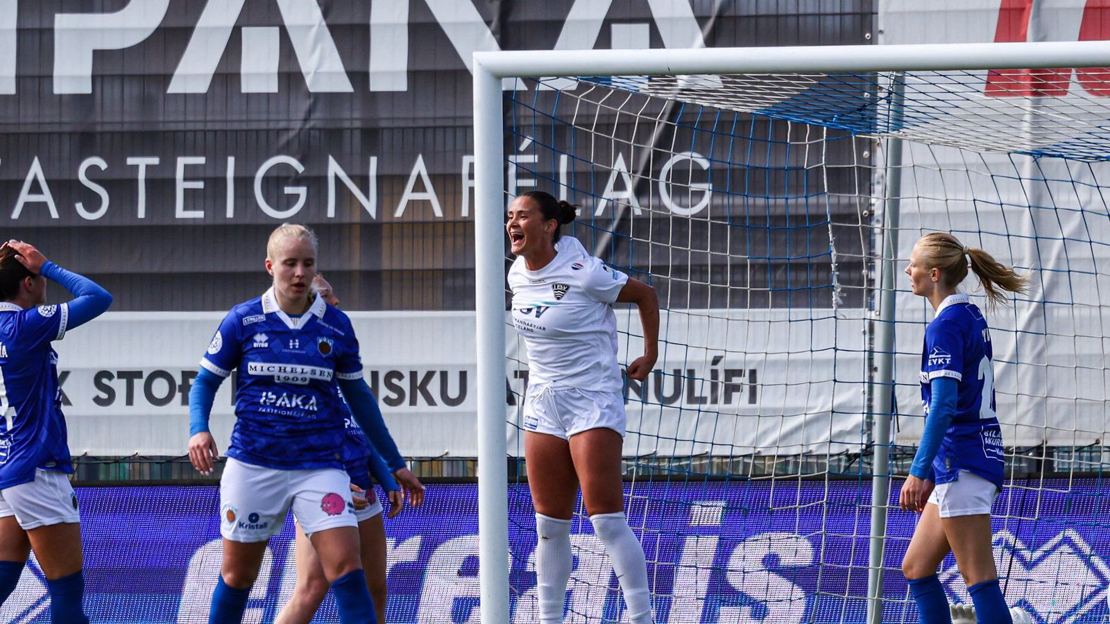 Upp­gjörið: Fram - ÍBV 3-4 | Ný­liðarnir unnu í sjö marka leik