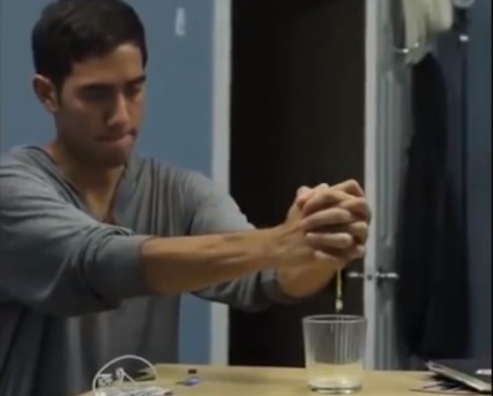 Zach King sýnir fólki hvað er hægt að gera flotta hluti í stuttum myndböndum.