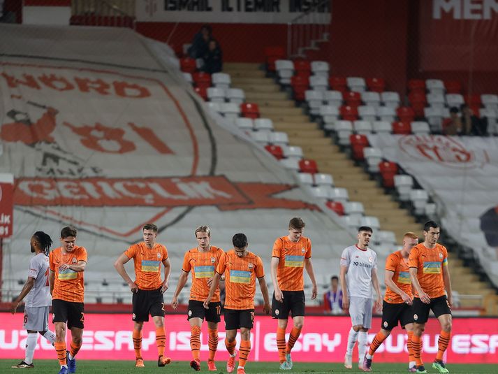 Leikmenn Shakhtar Donetsk í æfingaleik í apríl. Deildarkeppnin í Úkraínu á að fara af stað á nýjan leik í ágúst en það stefnir í að engir erlendir leikmenn verði í deildinni.