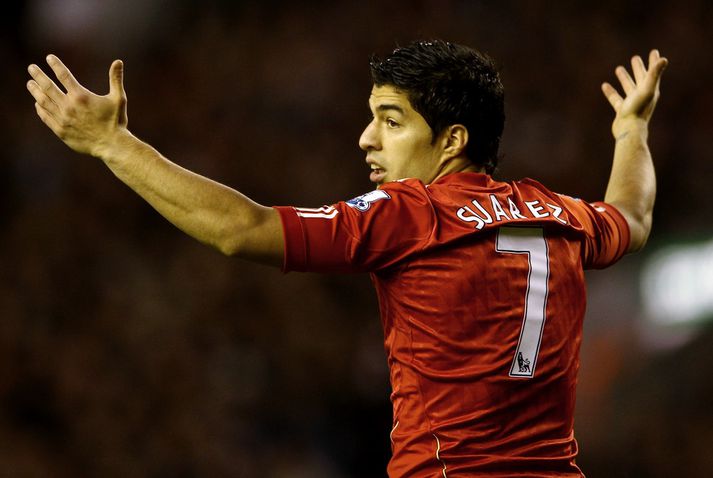 Luis Suarez hefur lokið við að taka út 8 leikja keppnisbann. Liverpool mætir Tottenham í kvöld í mánudagsleik ensku úrvalsdeildarinnar.