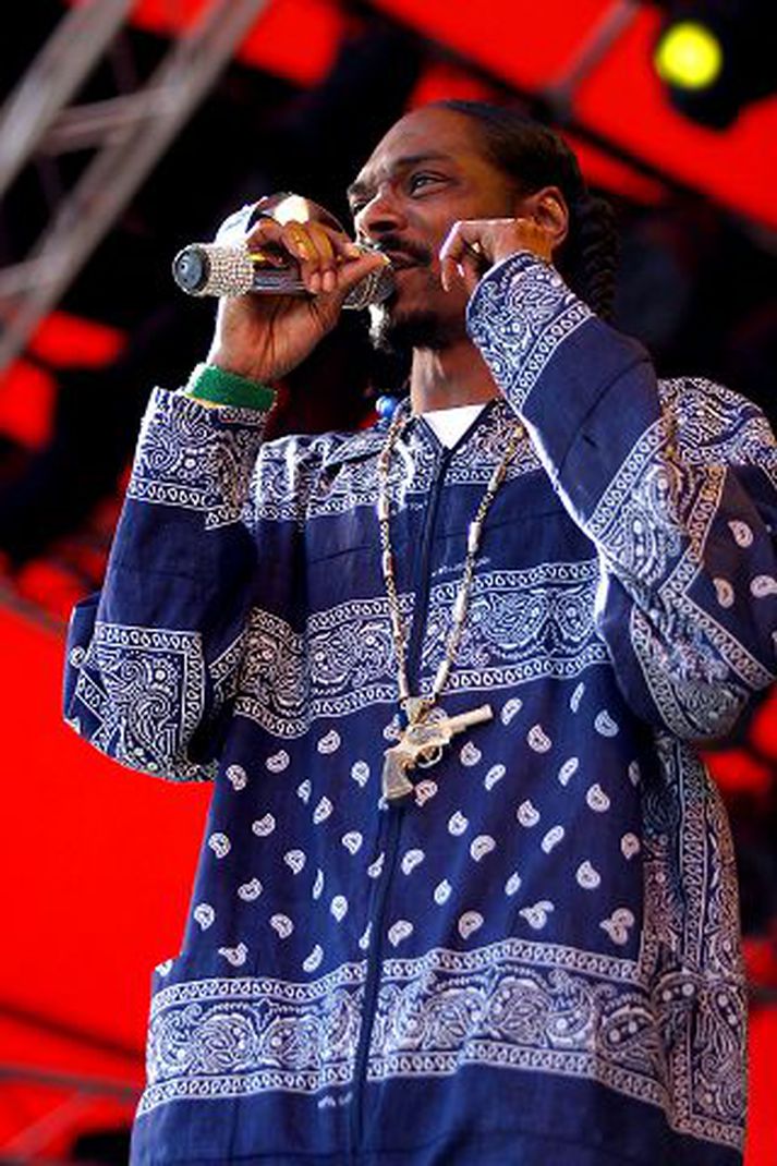 Rapparinn Snoop Dogg fær ekki að halda tónleika í Bretlandi.