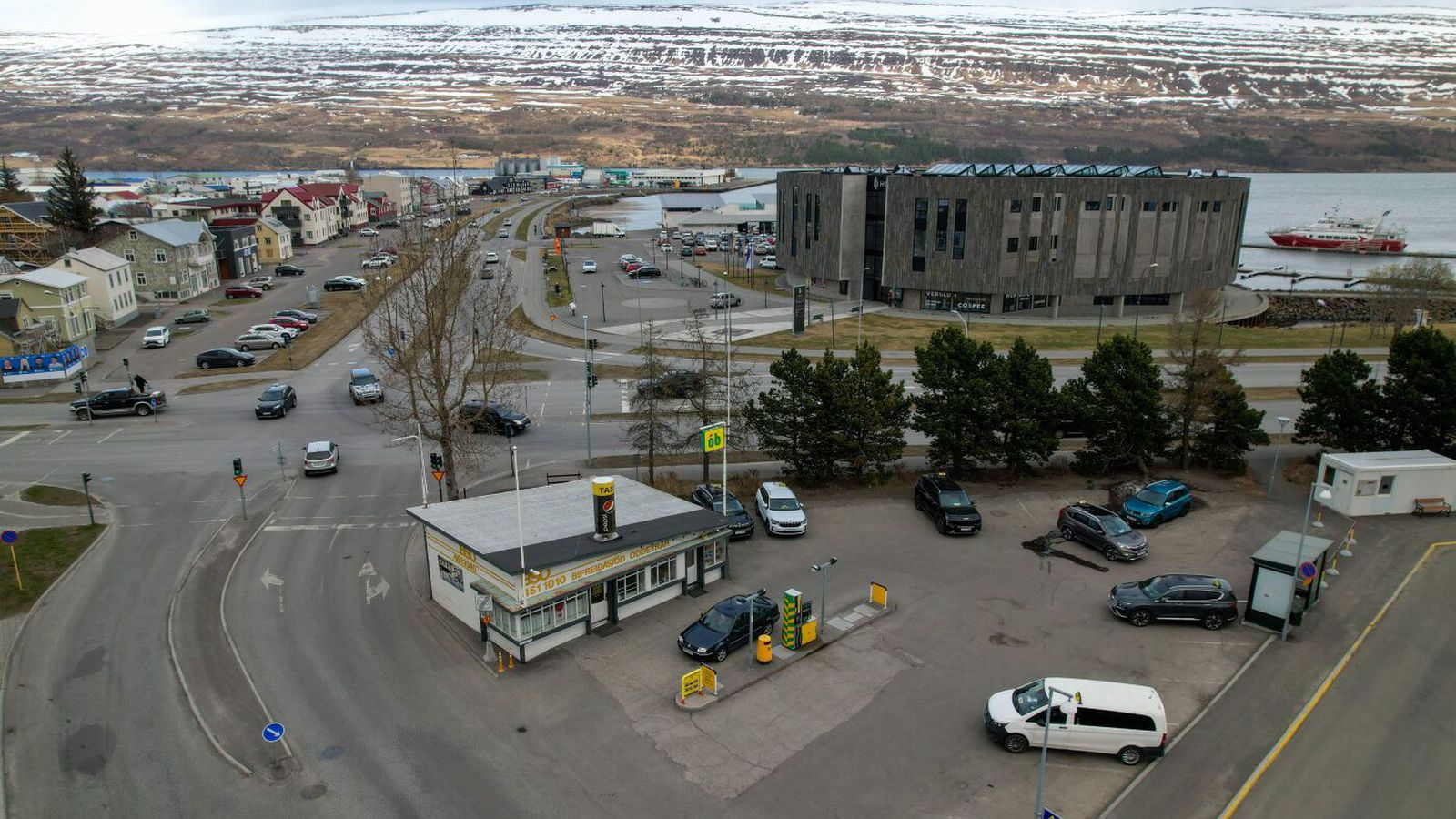 Yfir­gefa húsið fyrir fullt og allt á fimmtu­dag