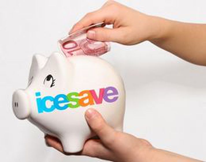 Fitch telur litlar líkur á að Alþingi neiti Icesave samningnum.