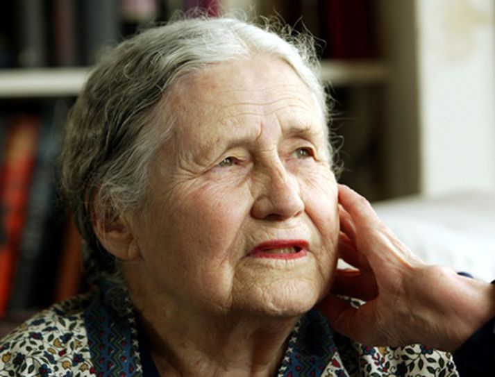 Doris Lessing Nóbelsverðlaunahafi liggur ekki á skoðunum sínum.