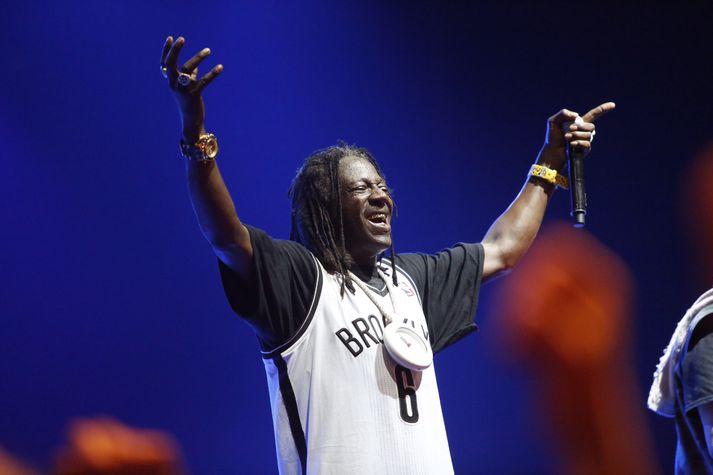 Flavor Flav er þekktur fyrir að vera alltaf með nóg af klukkum.