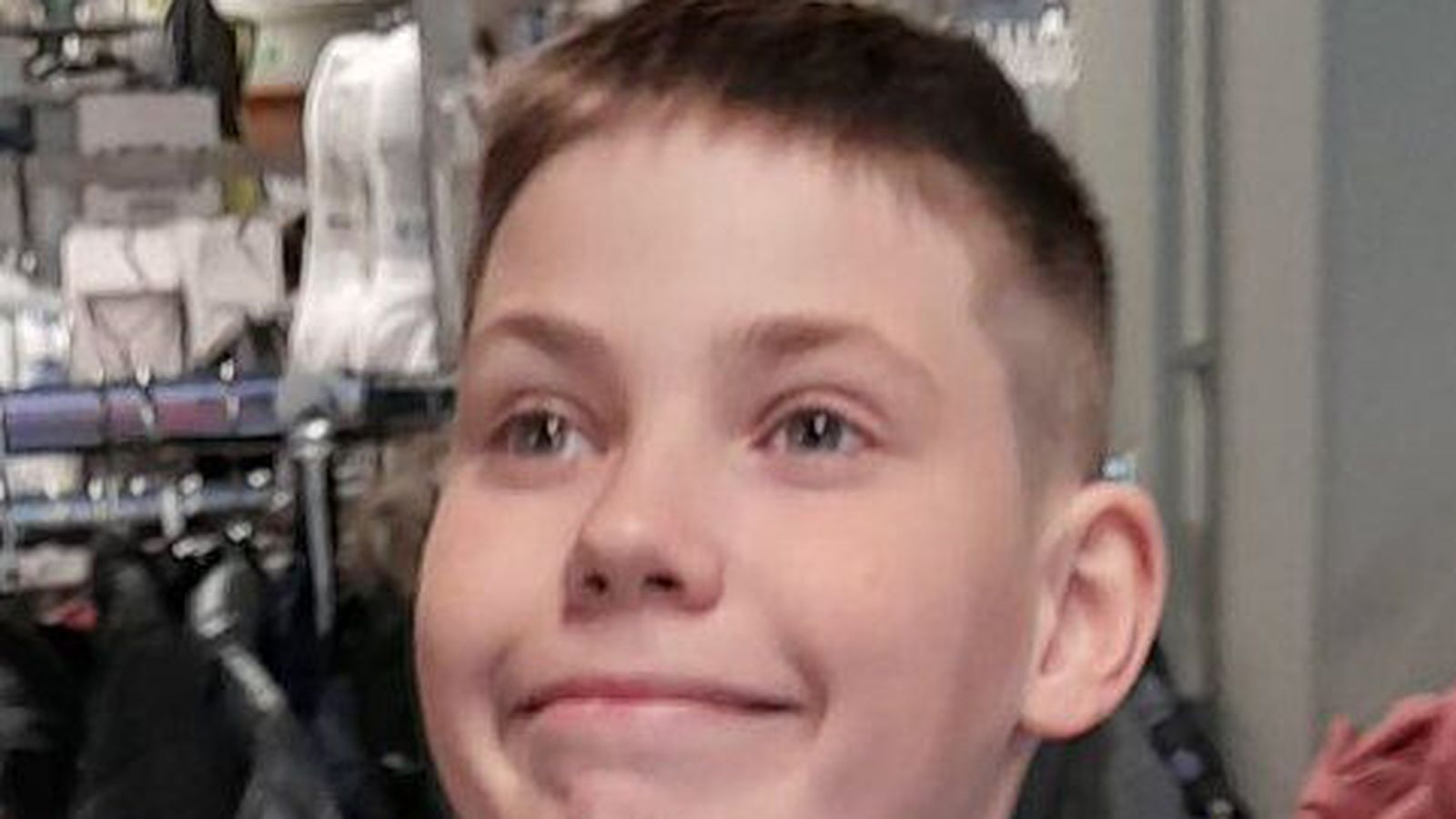 Lýsa eftir tólf ára dreng