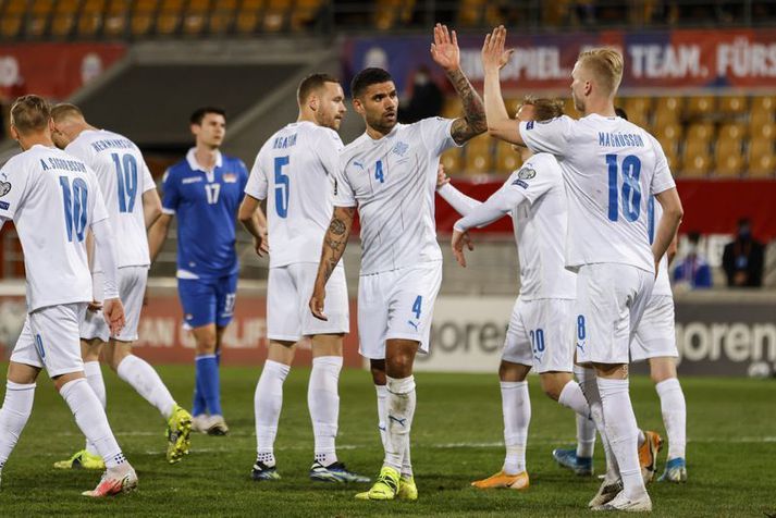 Guðlaugur Victor Pálsson opnaði markareikning sinn með íslenska landsliðinu í kvöld og sést hér fagna marki sínu.