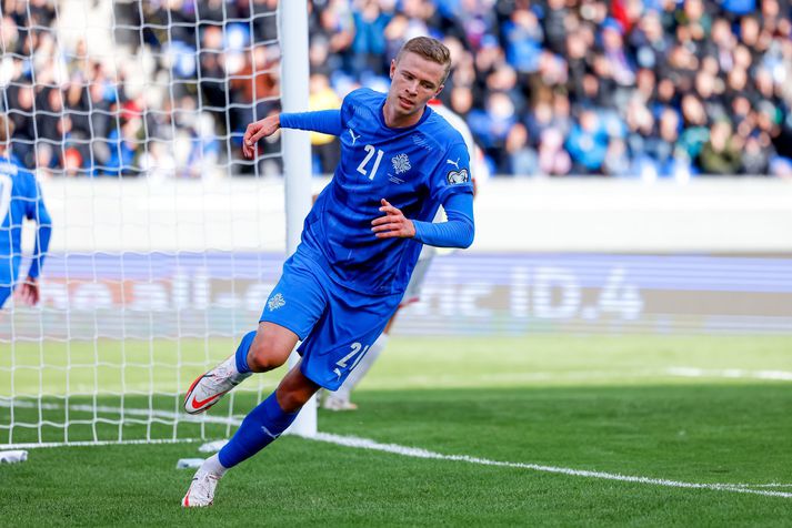 Brynjar Ingi Bjarnason sést hér nýbúinn að setja boltann í markið og minnka muninn í 2-1.